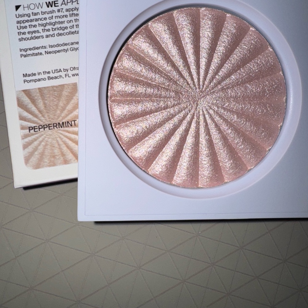 OFRA Highlighter